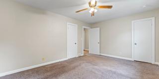 Beautiful Townhome on Anderson Gallery 9