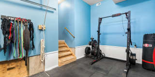 700 N Surrey Ave Gallery 39