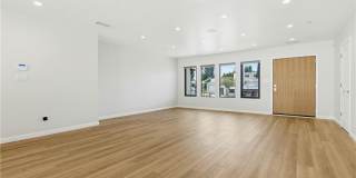 12509 Emelita Gallery 7