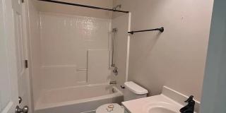 Room in 2 Bedroom Home at Claret Ln Gallery 6