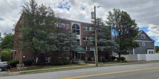 558 Main St Gallery 1