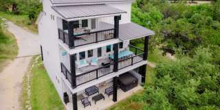 2488 Waterfront Park Gallery 1