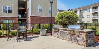 Avant at Steele Creek Gallery 18