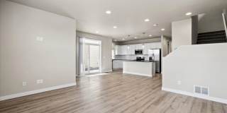 5-bedroom, 3-bedroom single family home! Gallery 11