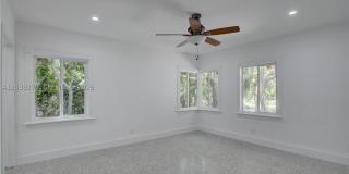 616 SW 11th Ct Gallery 25