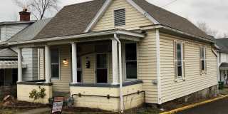 2 Bedroom House in South Park/Greenmont - Available 08/24/2026 Gallery 1