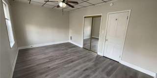 917 Center Street Gallery 9