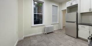 Charming 3 BR/1 BA Philly Row Home with Porch, Deck & Basement Gallery 14