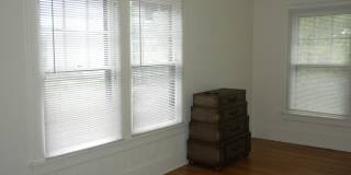2 Bedroom Home-Downtown Gallery 11