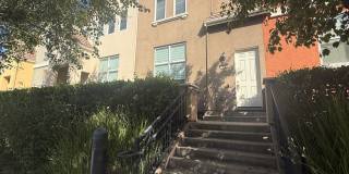 Beautiful and Modern 3 Bedroom 2.5 Bath Townhome in Montecito Vista Area Gallery 1