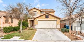 SUMMERLIN HOME, 3 BEDROOMS, LARGE BACKYARD, MINUTES FROM DOWNTOWN SUMMERLIN Gallery 1