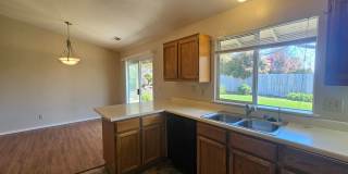 Light & Bright 3-Bedroom House in Ravenwood Subdivision Coming Available Early May! Gallery 16