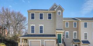 412 WOODCREST Drive SE Gallery 2