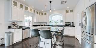 FANTASTIC FULLY UPGRADED FURNISHED RENTAL LOCATED IN THE SOUTHWEST!!! Gallery 15