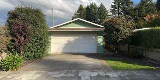 3 Bedroom 2 Bath Home Located in the Cutten/Ridgewood Area Gallery 1