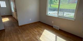 Adorable 3 Bedroom, 2 Bathroom Home with Garage & Off-Street Parking Gallery 4
