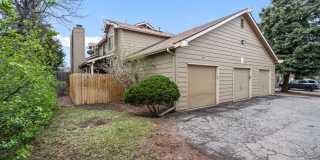 Spacious 3 Bedroom Townhouse-Style Condo Near Buckley SFB Gallery 32