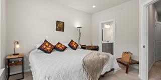 8156 TOMPKINS Street Gallery 21