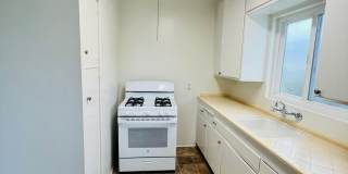 Midtown Ventura - One bedroom, one bath upstairs apartment Gallery 5