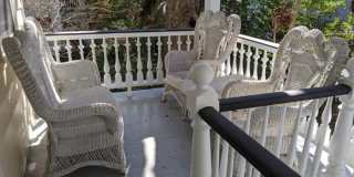 Beautiful 2 BR/1 BA Furnished Apartment Available in Downtown Charleston! Gallery 10