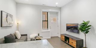 2151-2153 W Division St Gallery 22
