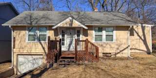 4604 NE 47th St Gallery 1