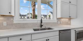 Modern Comfort in the Heart of Johns Island Gallery 12