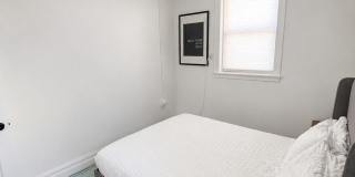 6439 North Hamilton Avenue - Garden Gallery 6