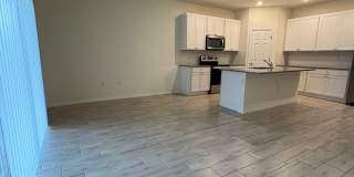 Cozy 3 Bed 2 Bath Duplex in Lehigh Acres Gallery 13