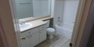 SOUTHPARK, BEAUTIFUL UPDATES, NEW BLACK GRANITE COUNTERS, NEW CARPET, STAINLESS APPLIANCES, GARAGE! Gallery 11