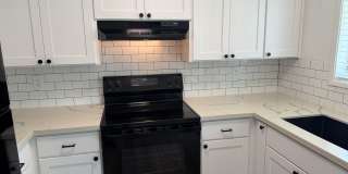 Updated 2 bedroom 1 bath duplex! Updated 2 bedroom 1 bath duplex! Gallery 22