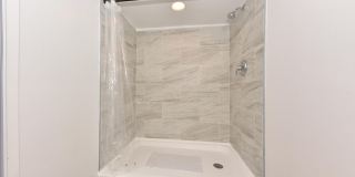 Charming 3 Bedroom/2 Bathroom Single Family Home Gallery 1