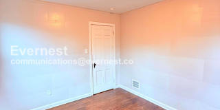 5747 Lakepointe Street Gallery 27