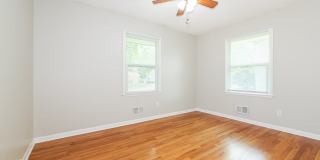 5728 Cedar Avenue Gallery 10