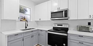 28 NE 165th Street, Miami, FL 33162 - 3436 Gallery 1