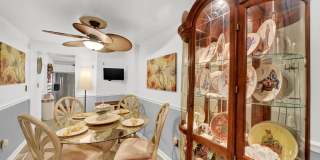 1730 GOUGH Street Gallery 19