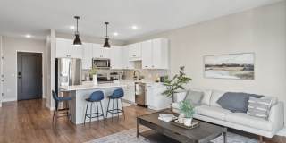 55+ Senior Living Community - Risor of Bloomington Gallery 1