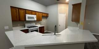 Del Valle -   SFH    ( 2 wks free rent w/ lease thru 5/31/27  w/ qualified app ) Gallery 12