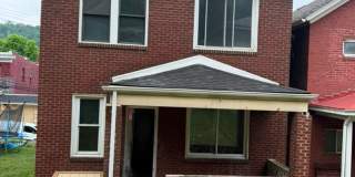 Spacious 5BR Home in Wilmerding Gallery 12