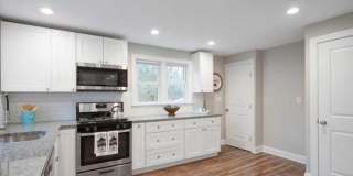 14 SEWELL Street Gallery 7