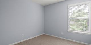 Spacious House in Hadley Park Gallery 23