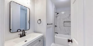 Room in 4 Bedroom Home at Harlan Rd SW Gallery 21