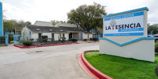 La Esencia Gallery 1