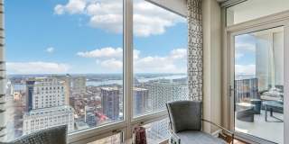 202 W WASHINGTON Square Gallery 16