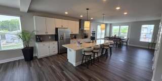 1250 Coach Station Alley Gallery 5