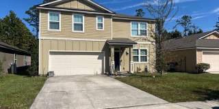 FIVE BEDROOM, THREE BATHROOM HOME AVAILABLE IMMEDIATELY Gallery 1