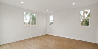 443 N Heliotrope Dr Gallery 13