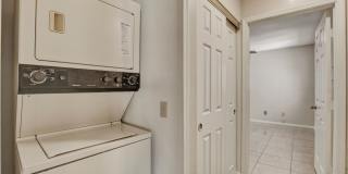 Upgraded 2 bedroom 2 bath upstairs condo Gallery 35