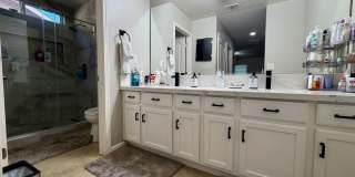 Wonderful 3 bed , 2 bath in Sunnyside Area Gallery 18