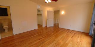 118 QUAINT ACRES Drive Gallery 29